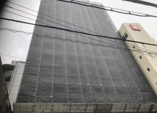 福岡県福岡市中央区薬院 14階建 大規模修繕工事　足場⑶